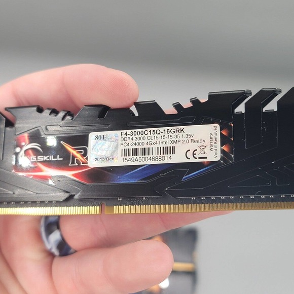 G.SKILL Ripjaws 4 Series 16GB (4x4GB) DDR4 3000 (PC4 24000) F4-3000C15Q-16GRK - Picture 9 of 10